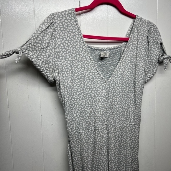Abercrombie & Fitch V-Neck Short Sleeve Gray Mini Dress Women's Size Small - Picture 6 of 13